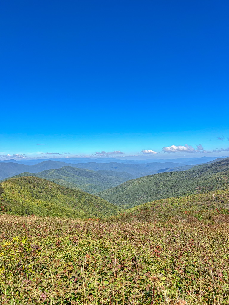 Amazing 360-degree views from Black Balsam Knob in North Carolina.