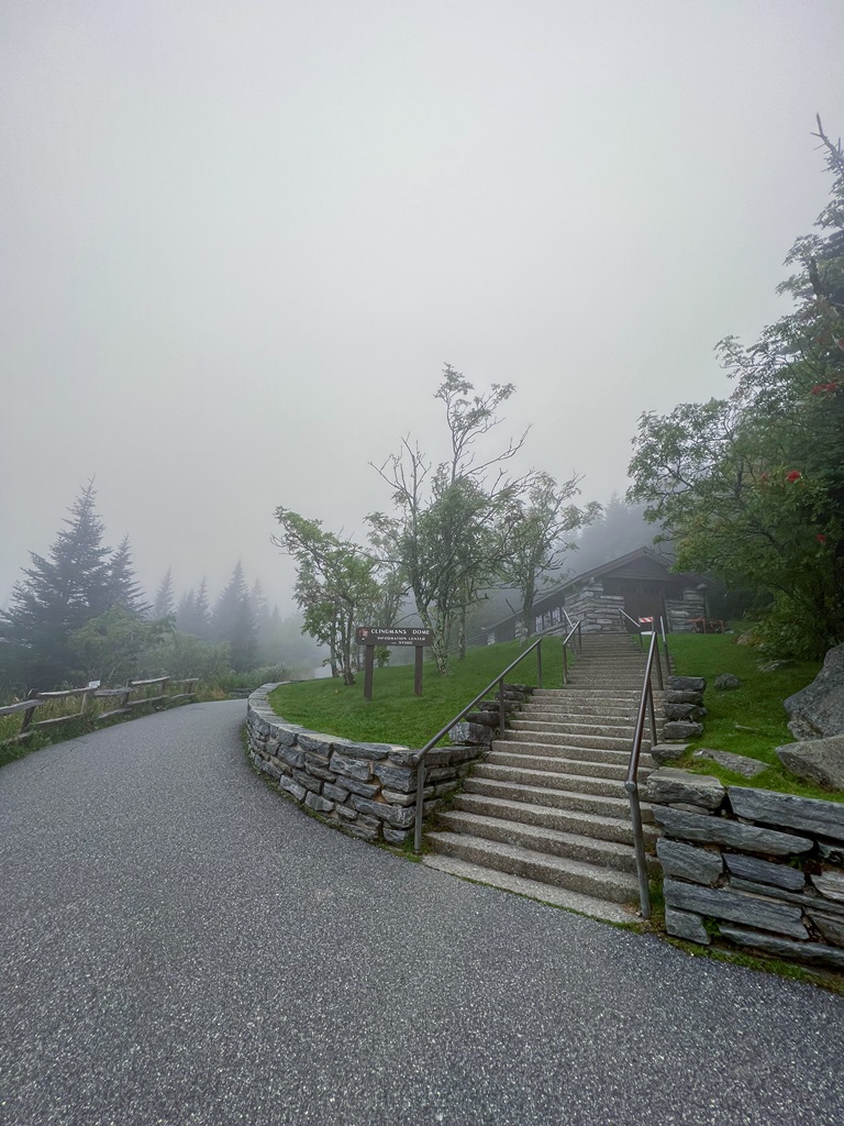 Kuwohi visitor center on a foggy morning.