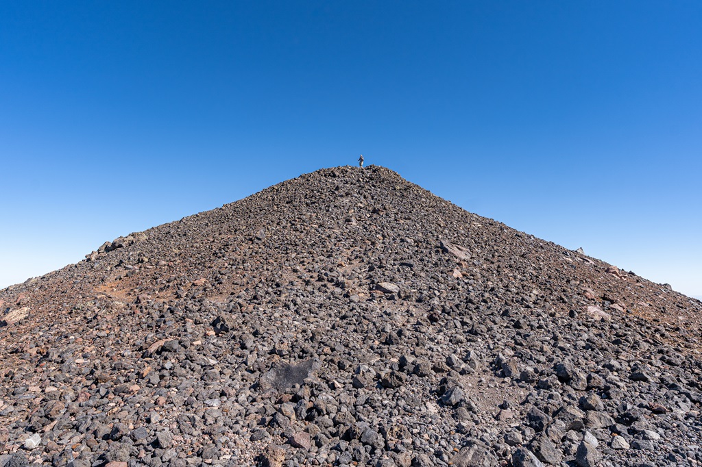 The final rocky ascent before reaching the summit of Humphreys Peak.