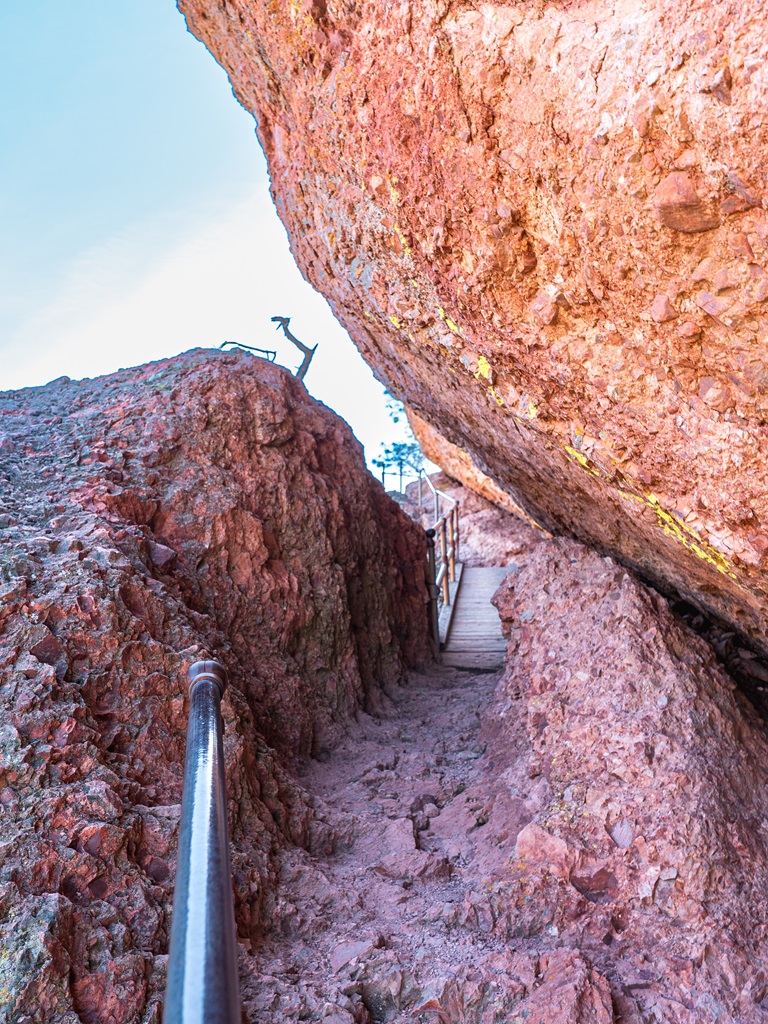 Narrow section along the High Peaks Trail in Pinnacles National Park.