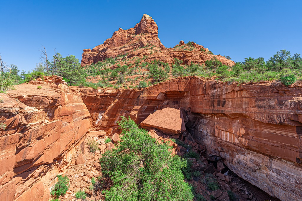 Devils Kitchen Sinkhole located along the Soldier Pass Trail.