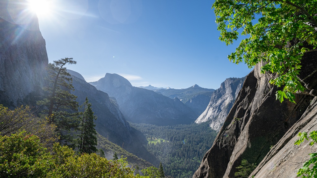 Views of Yosemite Valley and Half Dome along the Upper Yosemite Falls trail.