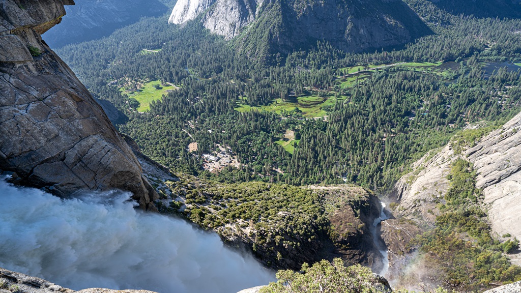 Closer view of Upper Yosemite Falls from the overlook.