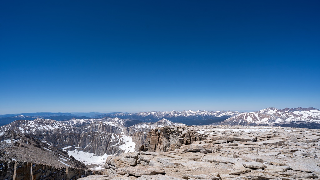 Beautiful, clear day at the summit of Mt Whitney.