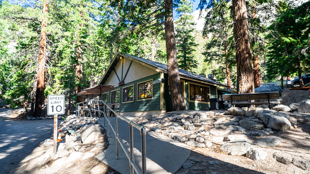 Whitney Portal store that sells food, drinks, hiking supplies, and souvenirs.