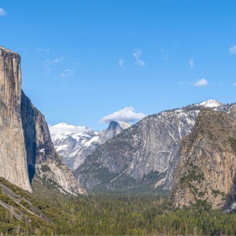 Where to Stay Outside of Yosemite (best places in 2025)