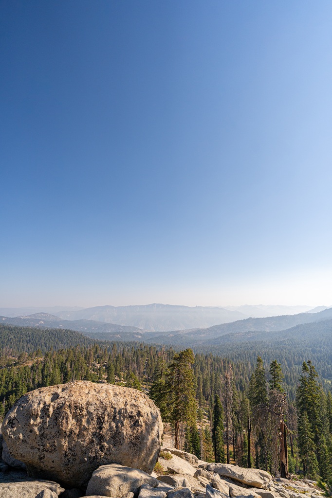 Hazy views from Buena Vista Peak in Kings Canyon National Park.